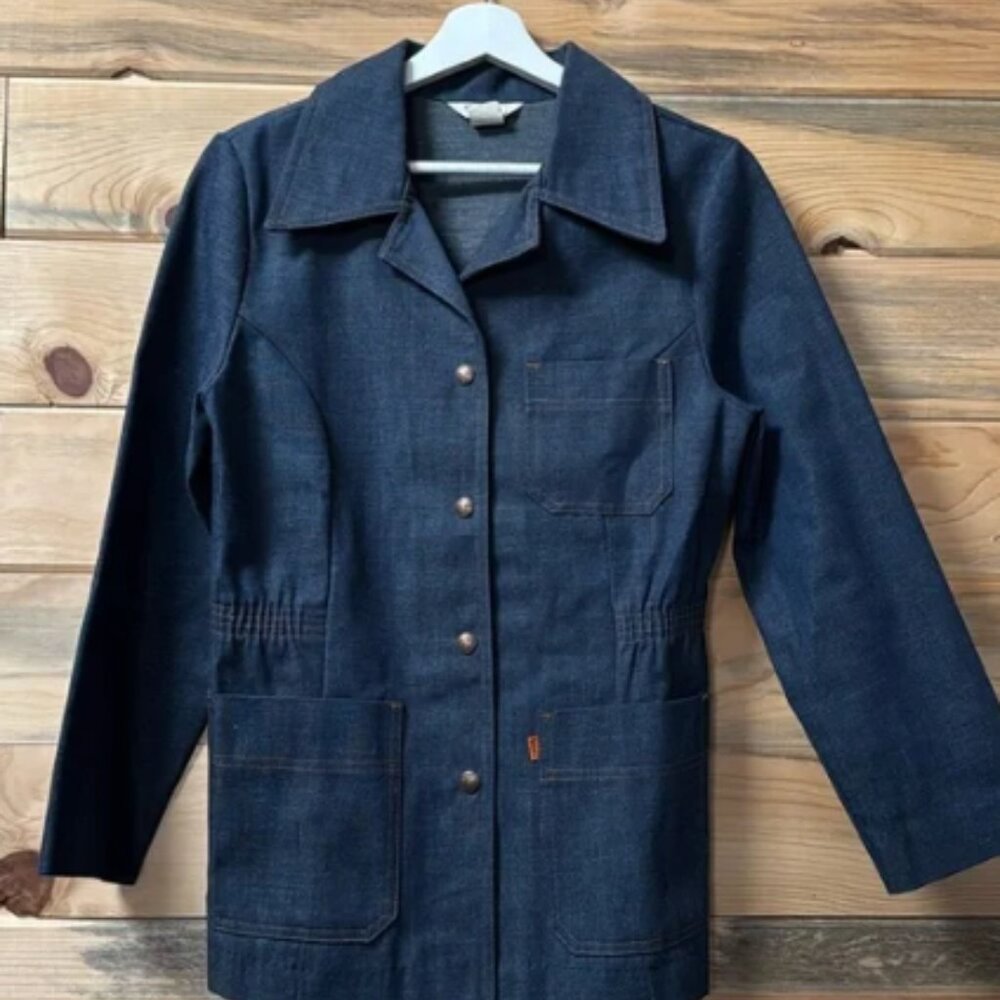 Rare Vintage women’s medium Levi’s orange tab jacket.